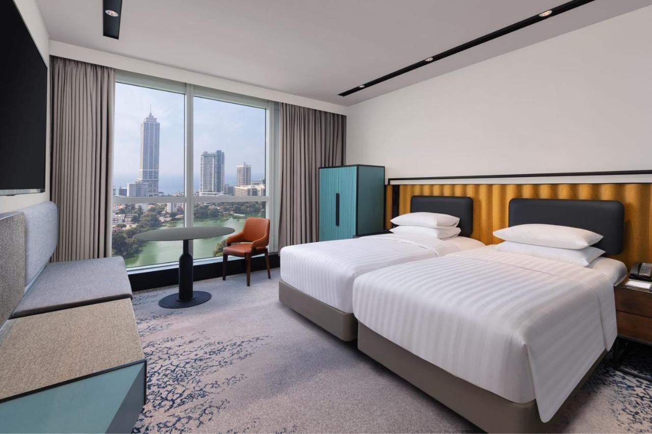 Courtyard By Marriott Colombo Hotel Exterior photo