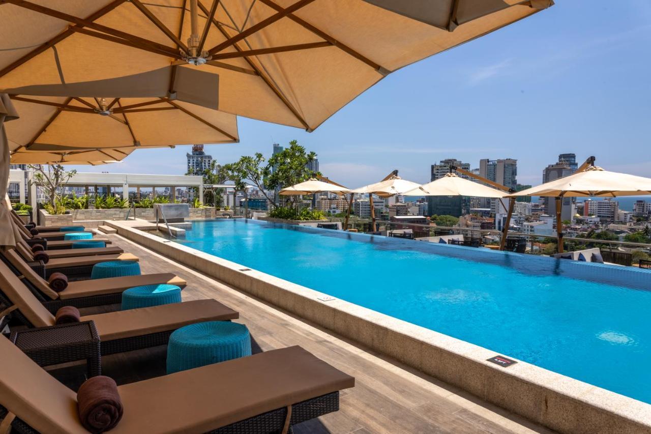 Courtyard By Marriott Colombo Hotel Exterior photo