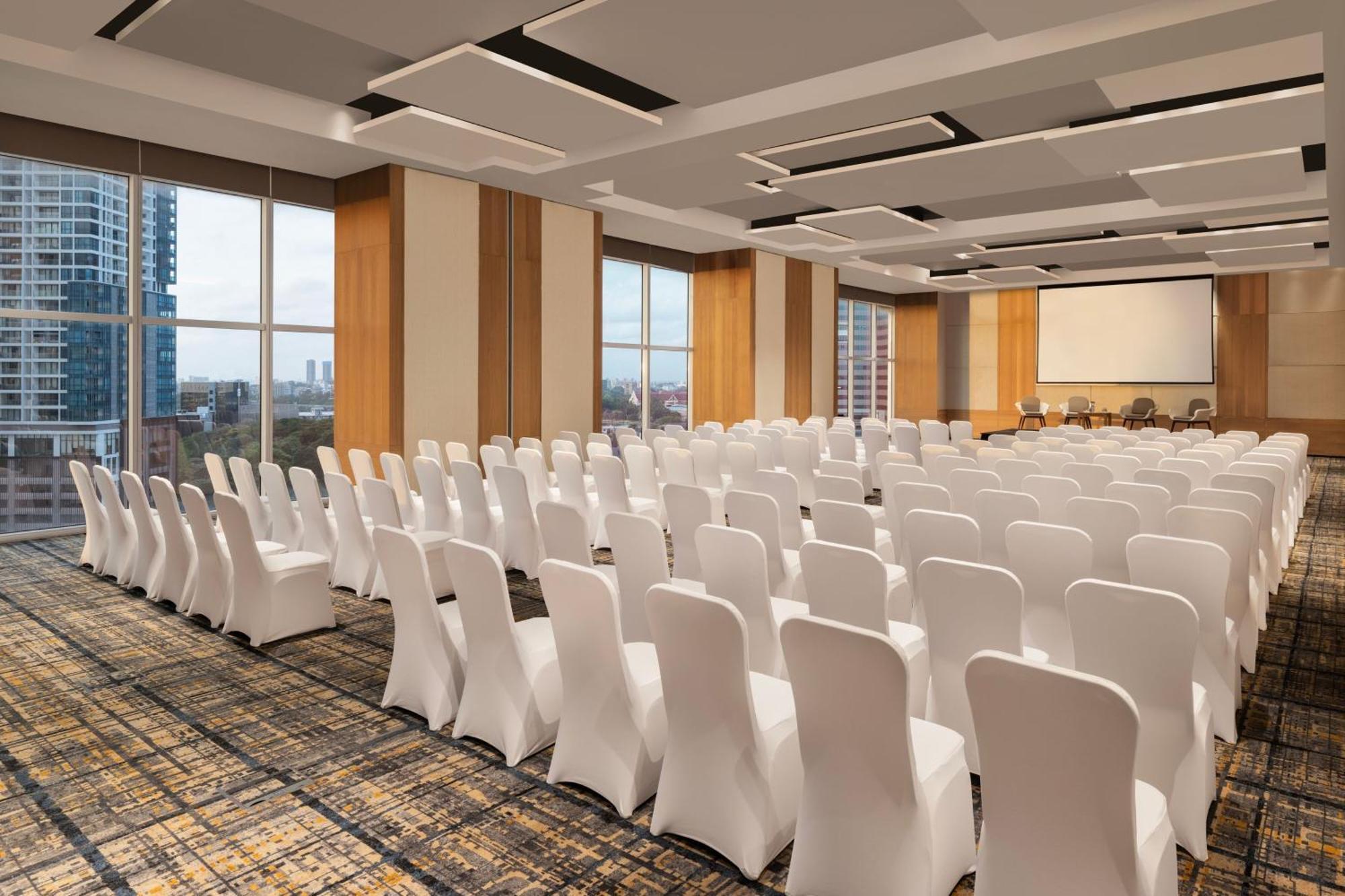 Courtyard By Marriott Colombo Hotel Exterior photo